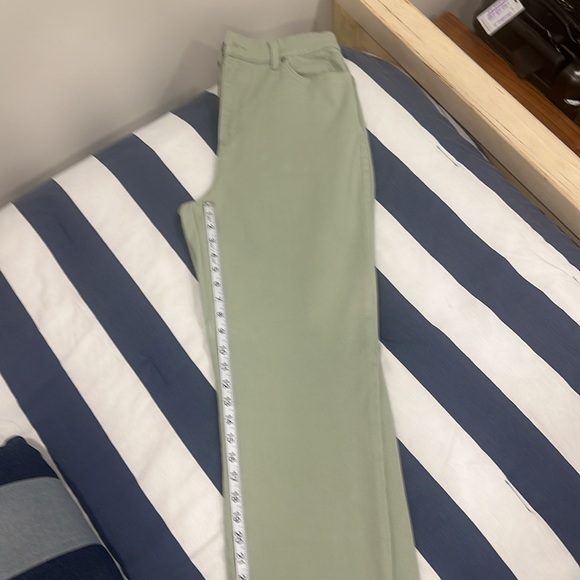 Gloria Vanderbilt Sage denim pants. Used in good condition - Picture 6 of 12